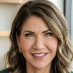 Kristi Noem Height